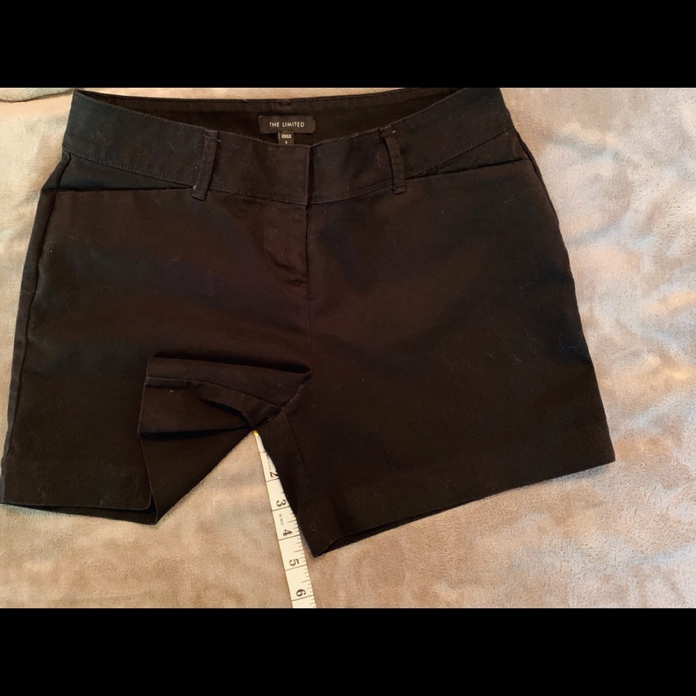 The Limited shorts, black, size 6
